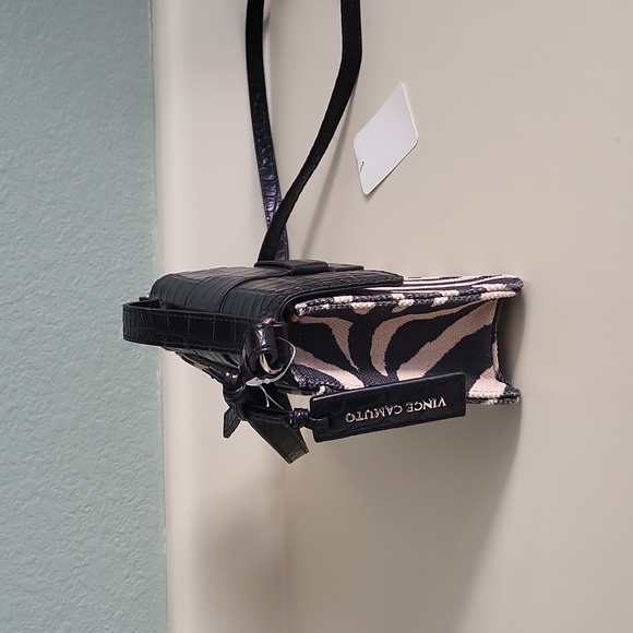 Vince camuto kali crossbow top handle bag New never been used - Picture 2 of 7